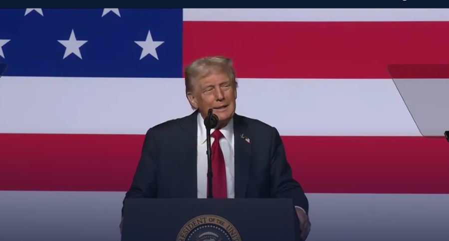 Trump Gives Basic Stump Speech to Top Military Brass; Urges Training to Be Done in U.S. ‘Dangerous Cities’ Trump Gives Basic Stump Speech to Top Military Brass; Urges Training to Be Done in U.S. ‘Dangerous Cities’